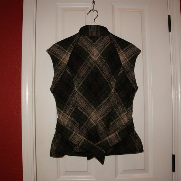CABI #611 All Tied Up Green Plaid Tweed Vest sz M - Picture 5 of 7